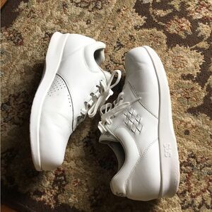 SAS White Women's Sneakers 7.5w